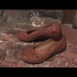 Size 11 Brown Flats